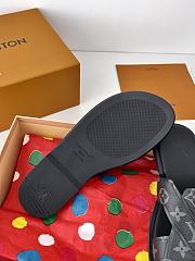Fortok Louis Vuitton Men Logo sandals Black  - 3