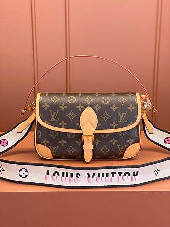 Fortok Louis Vuitton Diane Monogram 9x15x24cm