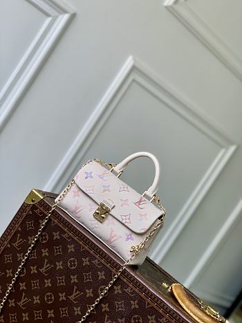 Fortok Louis Vuitton Nano Madeleine M25596 12.5 x 6 x 21 cm