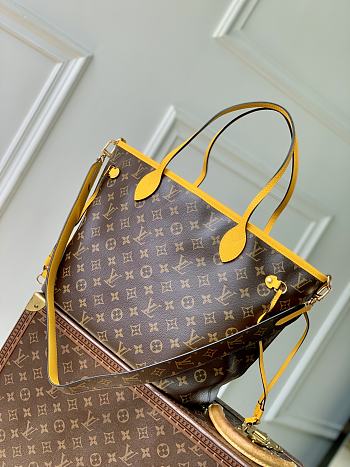 Fortok Louis Vuitton Neverfull Bandoulière Upside Down MM Safran Yellow 28 x 14 x 31 cm