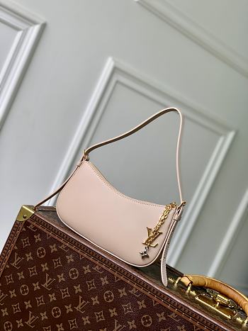 Fortok Louis Vuitton Pochette LV Bloom Beige 23 × 10 × 4 cm