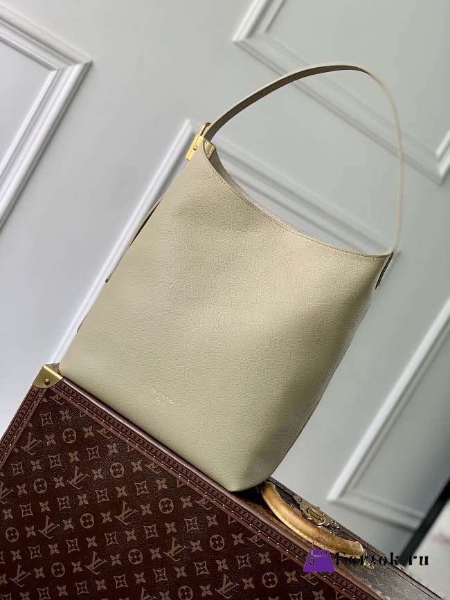 Fortok Louis Vuitton Low Key Hobo Green Moss 24 x 28 x 16 cm - 1
