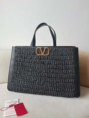 Fortok Valentino Garavani VLOGO Raffia Crochet Tote Bag Black 47cm