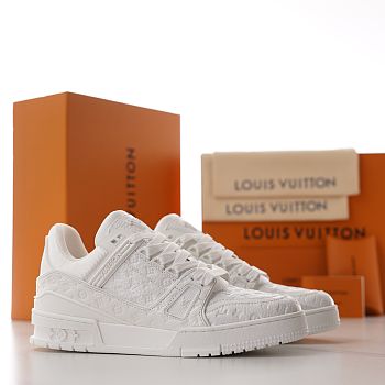 Fortok Louis Vuitton LV Trainer Sneaker 1AHT83 White