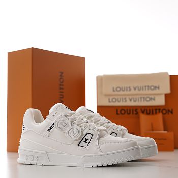 Fortok Louis Vuitton LV Trainer Sneaker 1AIKR6 White