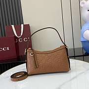 Fortok Gucci GG Emblem Mini Shoulder Bag Leather Brown 22 x 14 x 8cm - 1