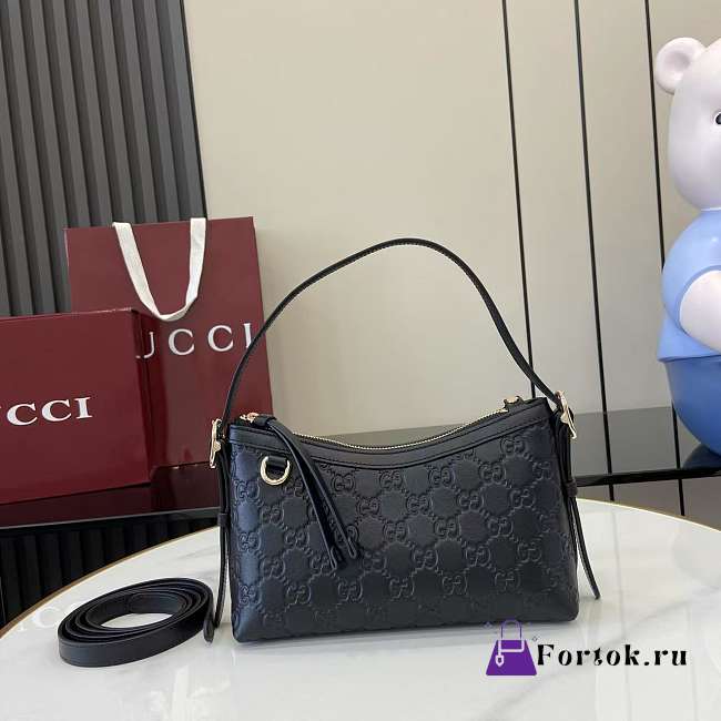Fortok Gucci GG Emblem Mini Shoulder Bag Leather Black 22 x 14 x 8cm - 1