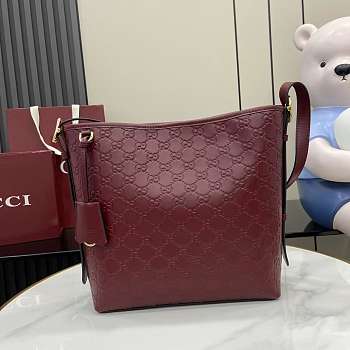 Fortok Gucci GG Emblem shoulder bag Rouge 24 x 26 x 10 cm