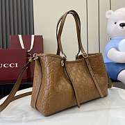 Fortok Gucci GG Emblem medium tote bag Brown 30 x 18 x 11 cm - 4