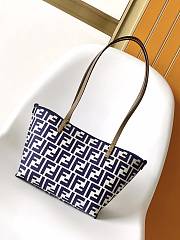Fortok Fendi Roll Mini Reversible shopper in Pequin striped and Midnight Blue FF fabric 23-15-19.5cm - 4