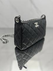 Fortok Chanel shoulder bag 25B Black CC Logo Silver Caviar12*21*5.5cm - 6