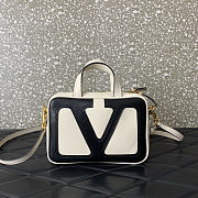 Fortok Valentino Garavani Viva Superstar Nappa Leather Handbag With Top Handle Uni 23x16x8cm - 1