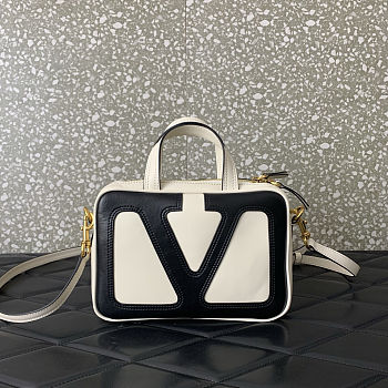 Fortok Valentino Garavani Viva Superstar Nappa Leather Handbag With Top Handle Uni 23x16x8cm
