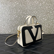 Fortok Valentino Garavani Viva Superstar Nappa Leather Handbag With Top Handle Uni 23x16x8cm - 5