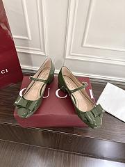 Fortok Gucci slingback pumps in a green patent leather - 2