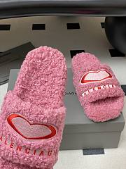 Fortok Balenciaga Furry Slide Sandals in Pink with a red embroidered logo - 4