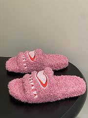 Fortok Balenciaga Furry Slide Sandals in Pink with a red embroidered logo - 2