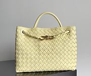 Fortok Bottega Veneta Womens Andiamo Baby Yellow 32*24*12cm    - 1