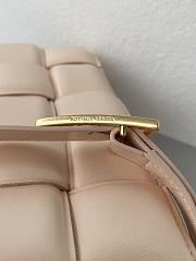 Fortok Bottega Veneta Cassette Padded Bag Beige 26x18x8cm - 3