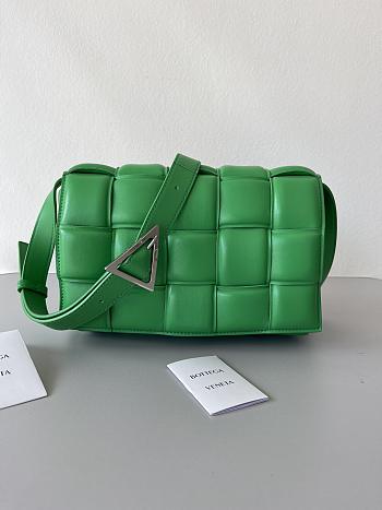 Fortok Bottega Veneta Cassette Padded Bag Green 26x18x8cm