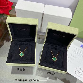 Fortok Van Cleef & Arpels Vintage Alhambra Necklace Green