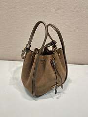 Forotk Prada logo plaque handbag Suede Cocoa Brown 22 x 21 x 10.5cm - 5
