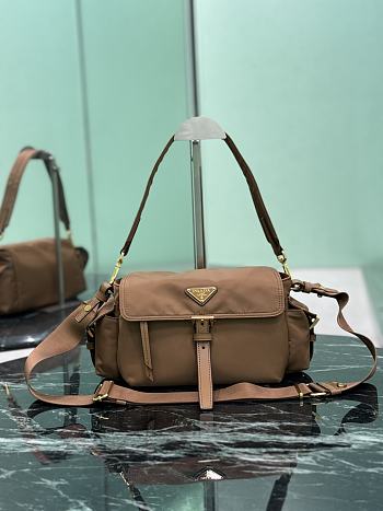 Fortok Prada Explore medium Re-Nylon shoulder bag with flap Brown 30 x 10 x 14 cm
