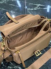Fortok Prada Explore medium Re-Nylon shoulder bag with flap Brown 30 x 10 x 14 cm - 3