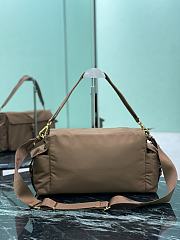 Fortok Prada Explore Large Re-Nylon shoulder bag with flap Brown 37.5 x 19 x 12 cm  - 5
