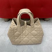 Fortok Dior Toujours bag Dusty Ivory Macrocannage Calfskin 28x21x19cm - 4