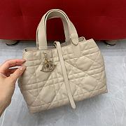 Fortok Dior Toujours bag Dusty Ivory Macrocannage Calfskin 28x21x19cm - 6