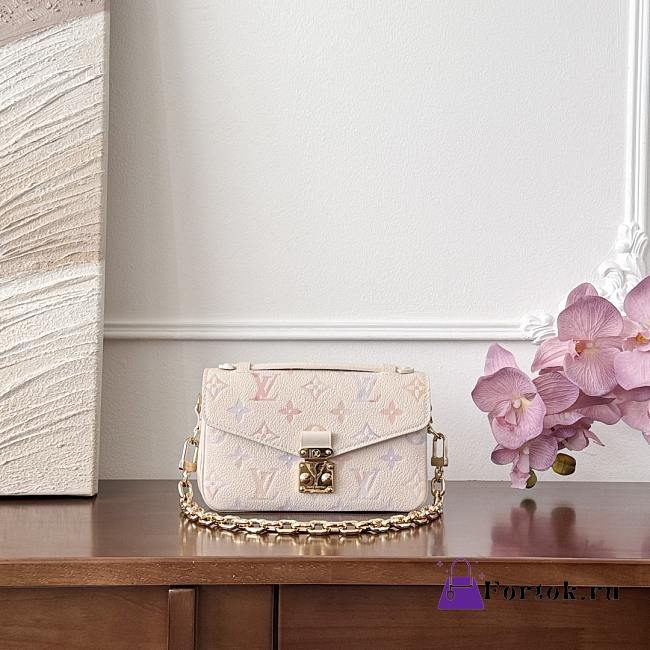 Fortok Louis Vuitton Pochette Métis East West M25682 13.5x6x21.5cm - 1