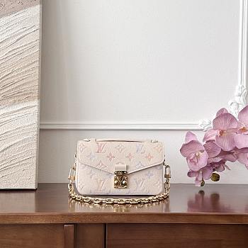 Fortok Louis Vuitton Pochette Métis East West M25682 13.5x6x21.5cm