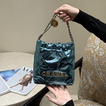 Fortok CHANEL 22 Mini Handbag Crinkled Metallic Leather Blue 19 x 20 x 6cm