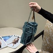 Fortok CHANEL 22 Mini Handbag Crinkled Metallic Leather Blue 19 x 20 x 6cm - 6