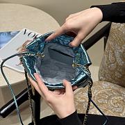 Fortok CHANEL 22 Mini Handbag Crinkled Metallic Leather Blue 19 x 20 x 6cm - 3