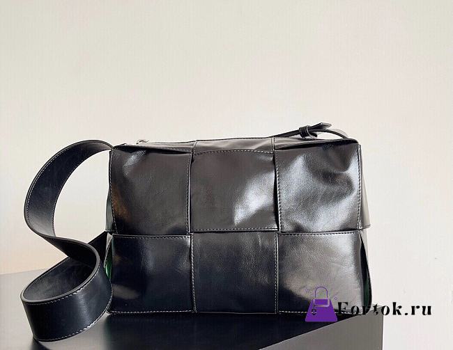 Fortok Bottega Veneta Arco Camera Bag Leather Black 28*18*9cm  - 1