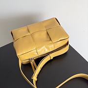 Fortok Bottega Veneta Arco Camera Bag Leather Yellow 28*18*9cm  - 3