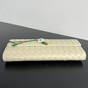 Fortok Bottega Veneta Andiamo Clutch Flower Beige 31x13x3cm - 2