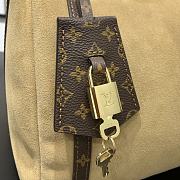 Fortok Louis Vuitton Express MM Hazelnut M26358 24 x 18.5 x 36 cm - 6