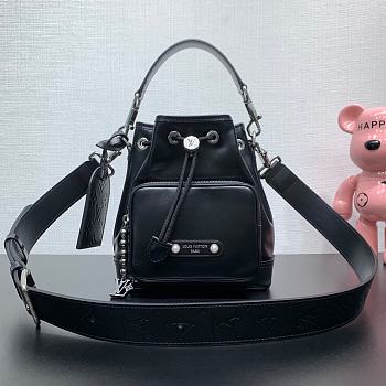 Fortok Louis Vuitton Noé Cargo Black M13985 24 x 16 x 22 cm