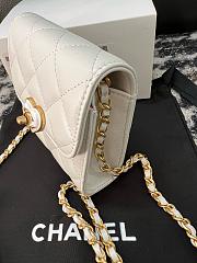 Fortok Chane Mini Quilted Lambskin CC Enamel Clutch with Chain Crossbody Bag White 11cm - 5