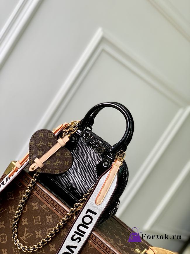 Fortok Louis Vuitton Alma Micro bag Black 15x19.5x10 cm - 1