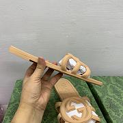 Fortok Gucci Interlocking G Slide Sandals Rubber Beige  - 5