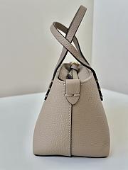 Fortok Fendi Mini Roll Dove grey Selleria mini-bag with 62 hand-sewn topstitches 15.5x11x13cm - 6