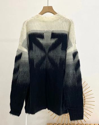 Fortok Off-White sweater