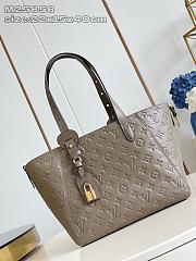 Fortok Louis Vuitton 2025 New Collection All In One PM Bag SMOKE M25890 22 x 15 x 40cm - 3