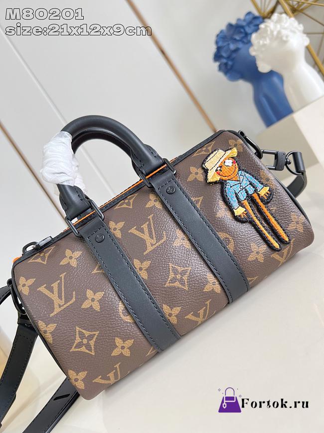 Fortok Louis Vuitton Keepall Bandoulière Bag in Monogram Canvas Zoom With Friends Bag 12 x 21 x 9CM - 1