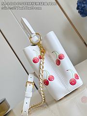 Fortok Louis Vuitton LV x TM Capucines Cherry White 17 x 9 x 27cm - 4