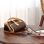 Fortok Louis Vuitton Diane Monogram Canvas handbag 15 x 9 x 24cm - 2